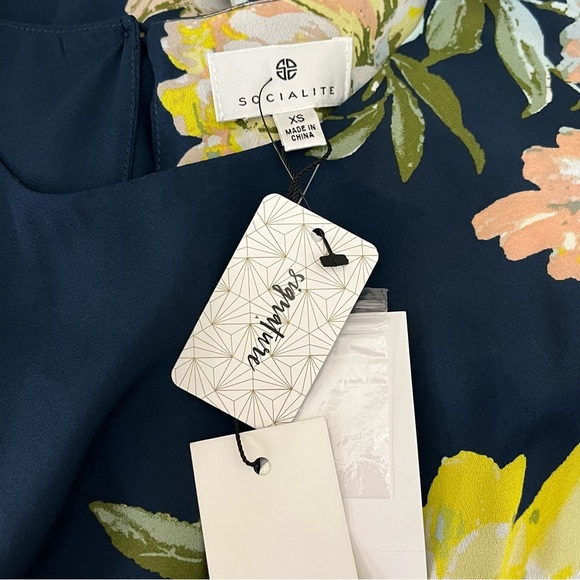 NWT Socialite Floral Mini Dress Women’s Size XS - Picture 7 of 9
